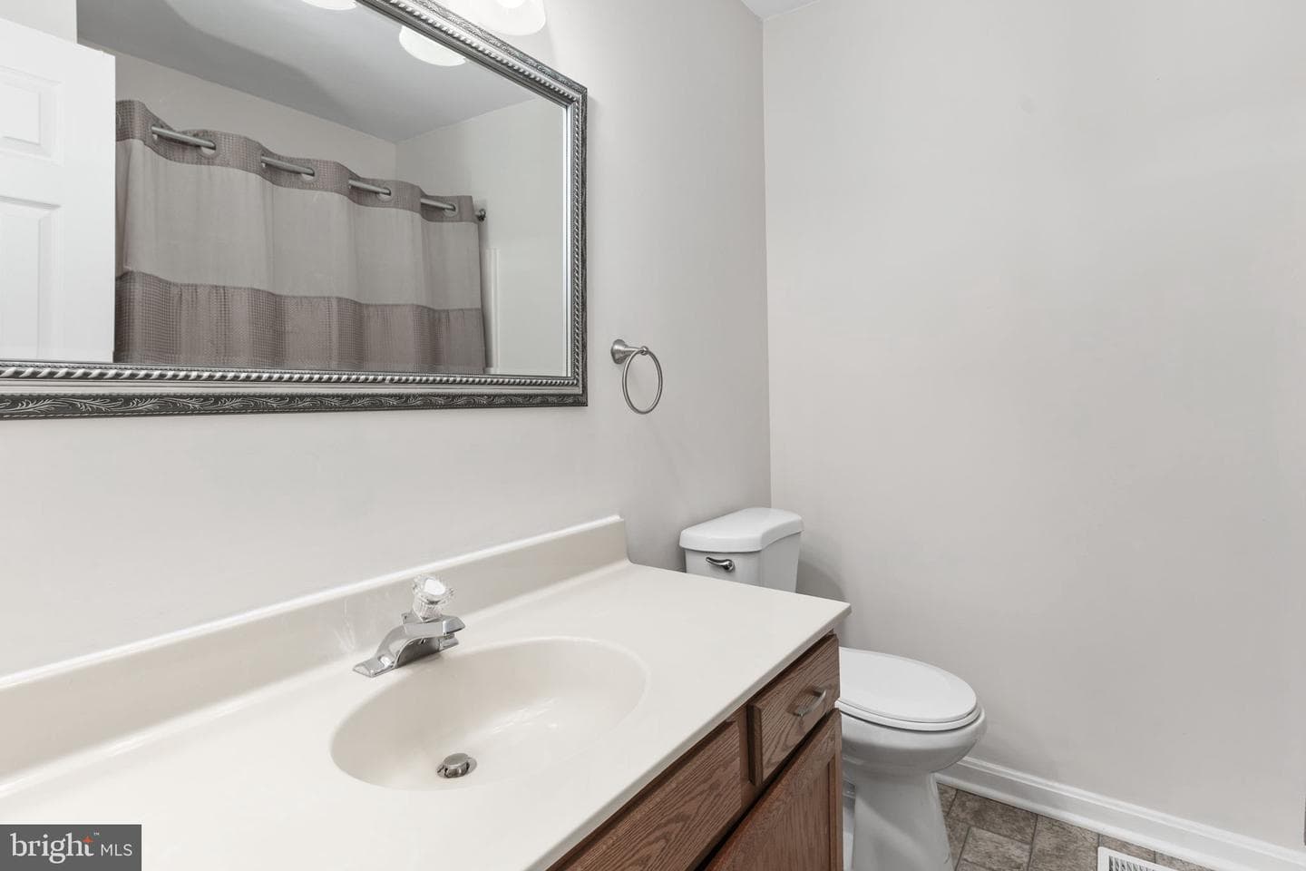 6 Regency Drive photo 33