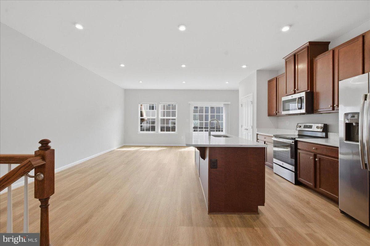 311 Landing Drive photo 10