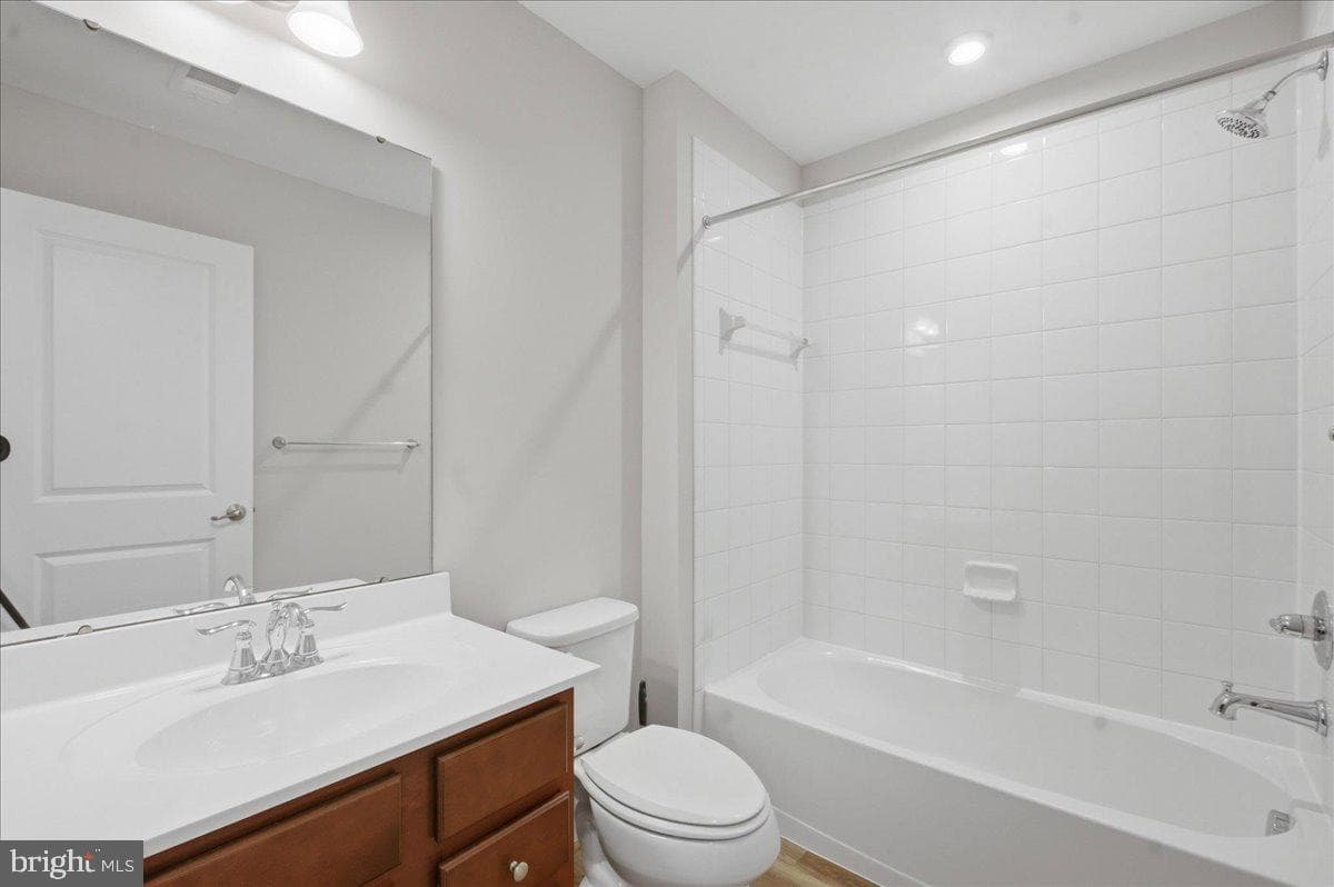 311 Landing Drive photo 24
