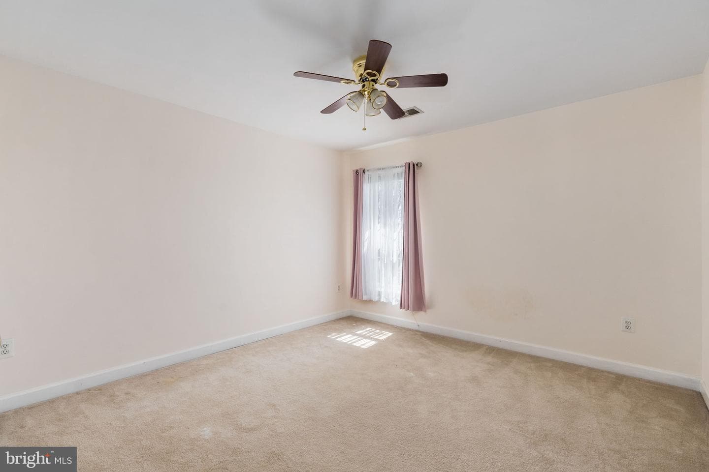 4 Granite Court photo 35