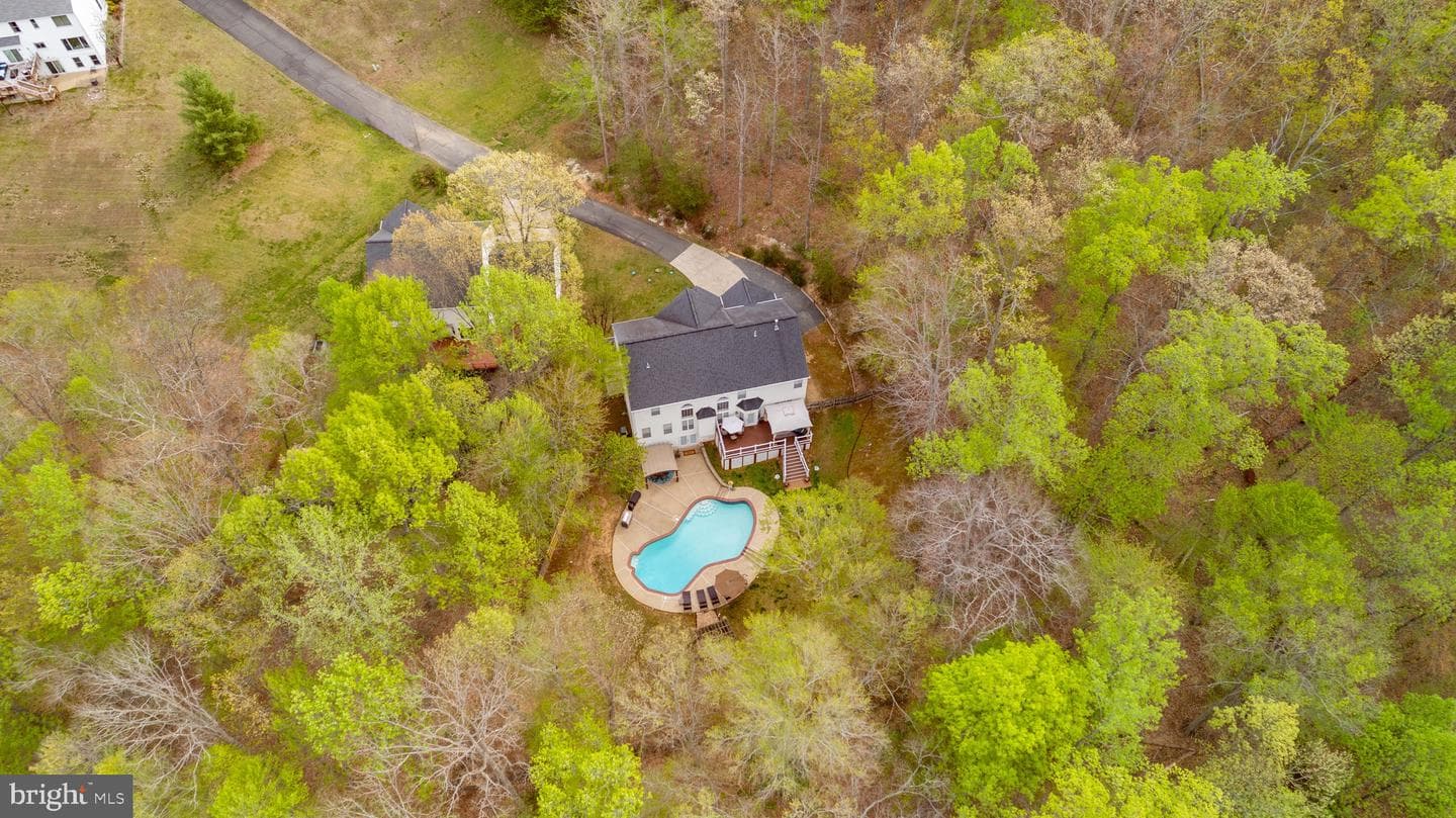 129 Brush Everard Court photo 74