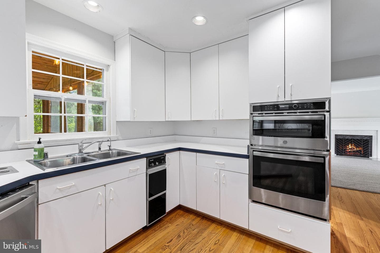 309 Ingleside Drive photo 18