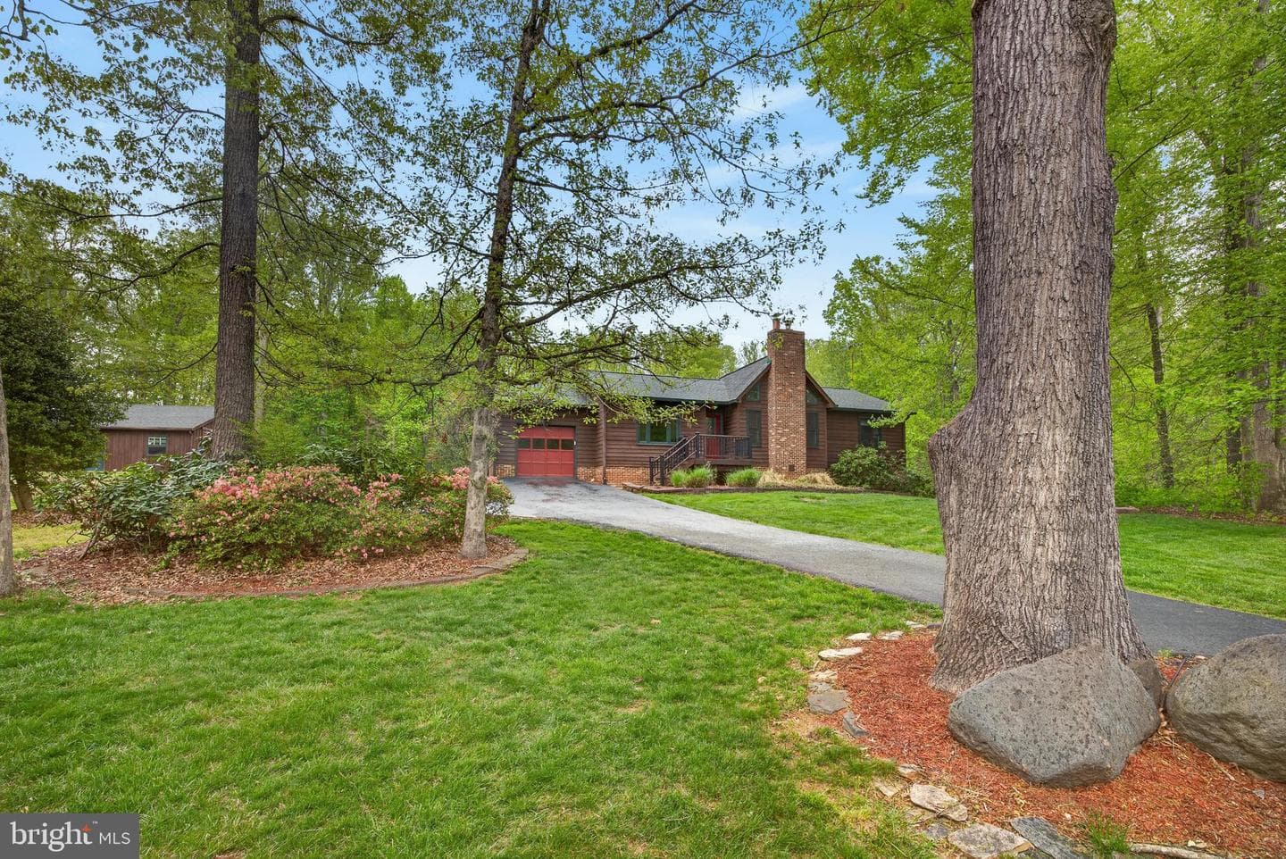 2 Holly Court photo 43