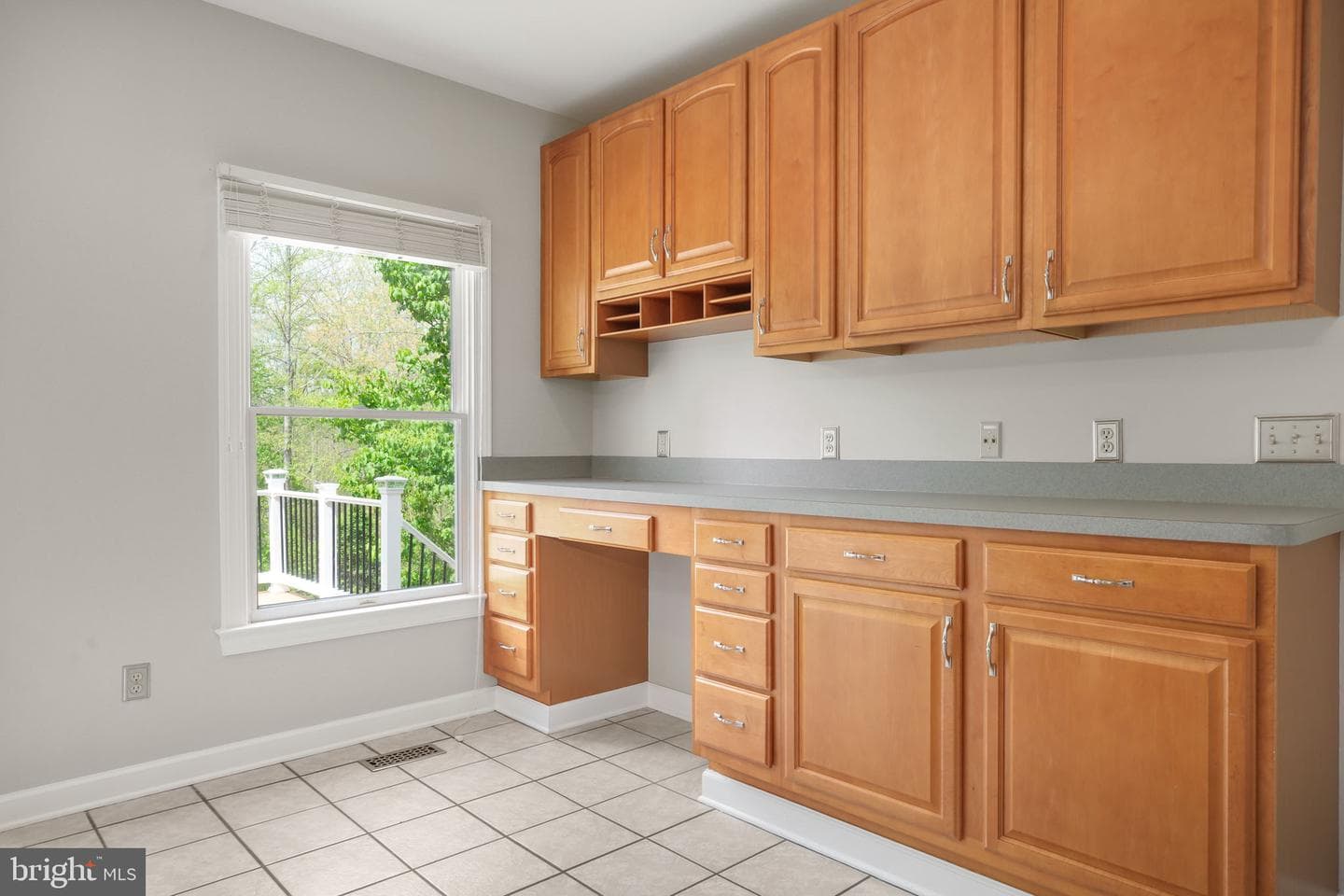 839 Queen Anne Drive photo 35