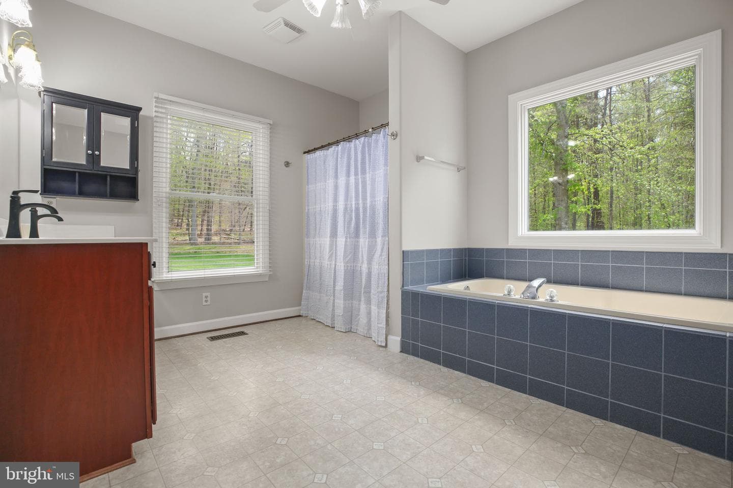 839 Queen Anne Drive photo 47