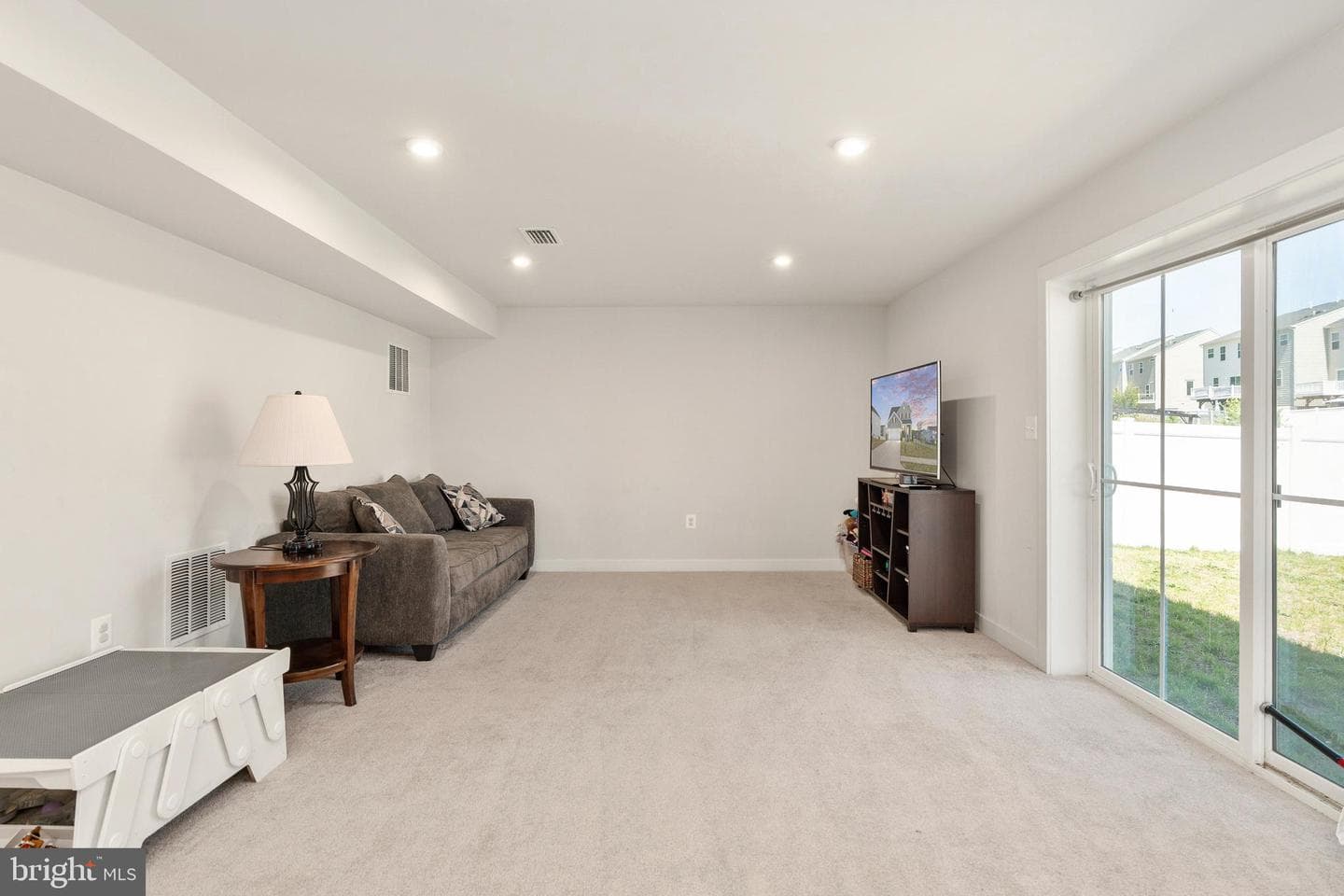 497 Bridgepoint Drive photo 35