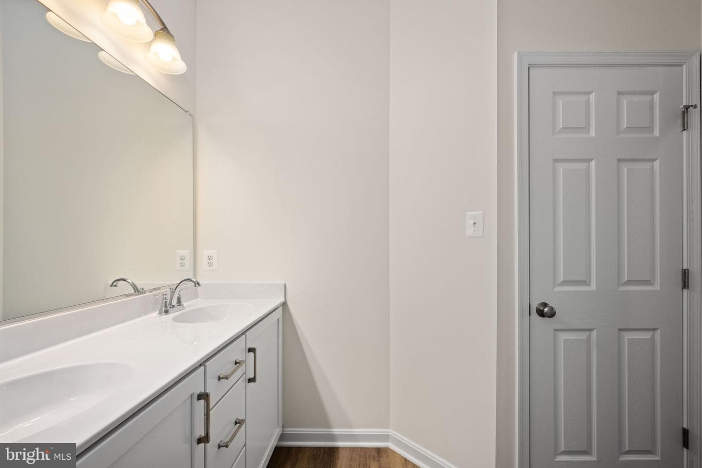 185 Infinity Lane photo 12