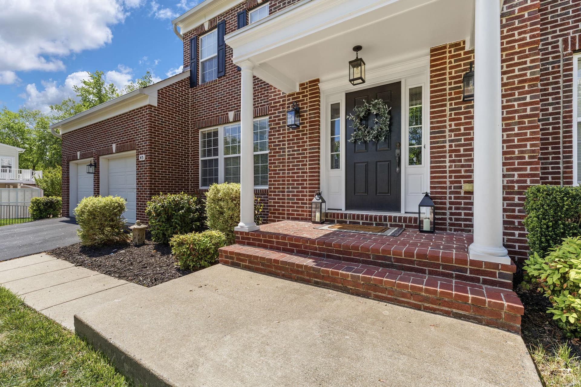 43 Adrian Way photo 4