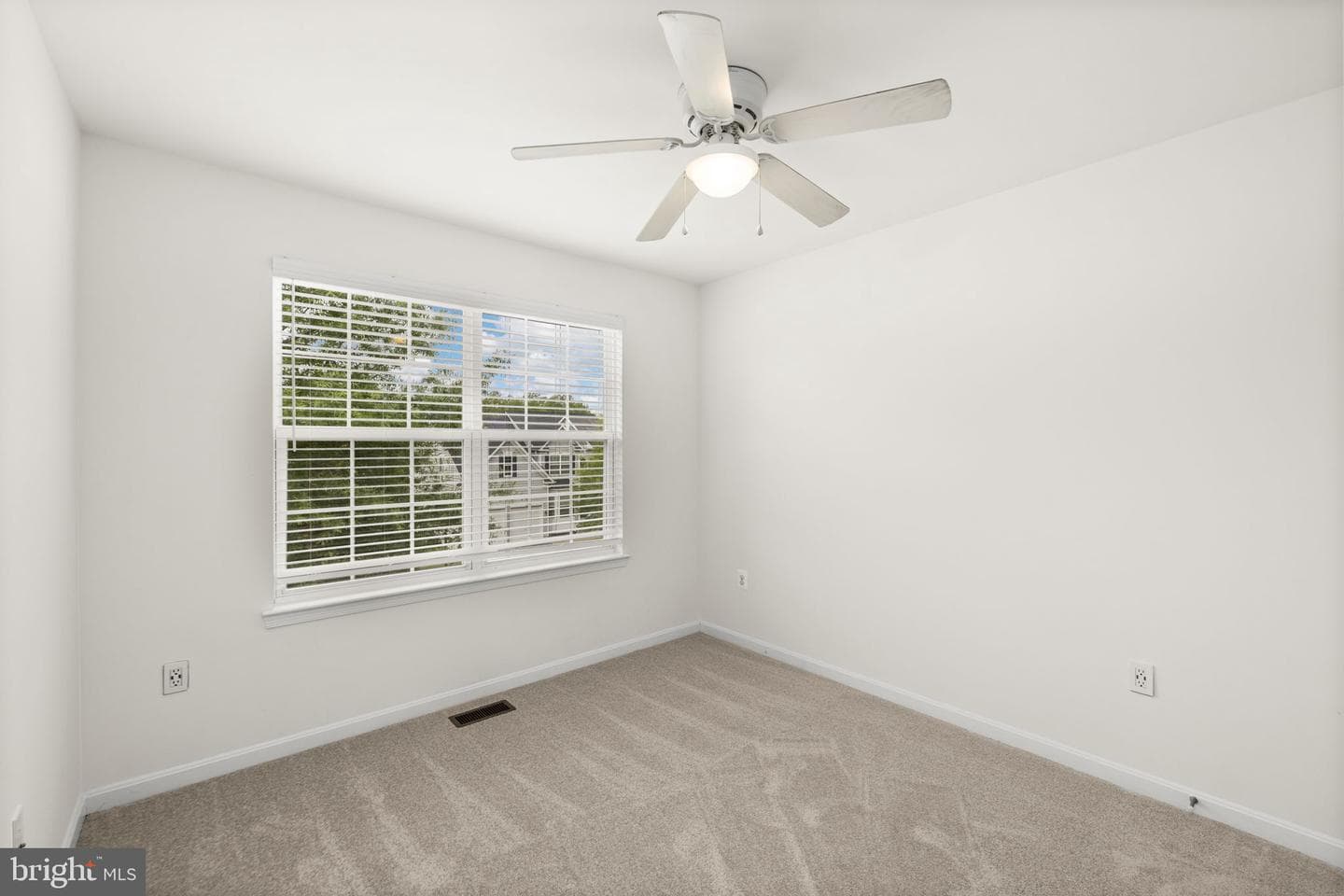 22 Cornerstone Drive photo 35