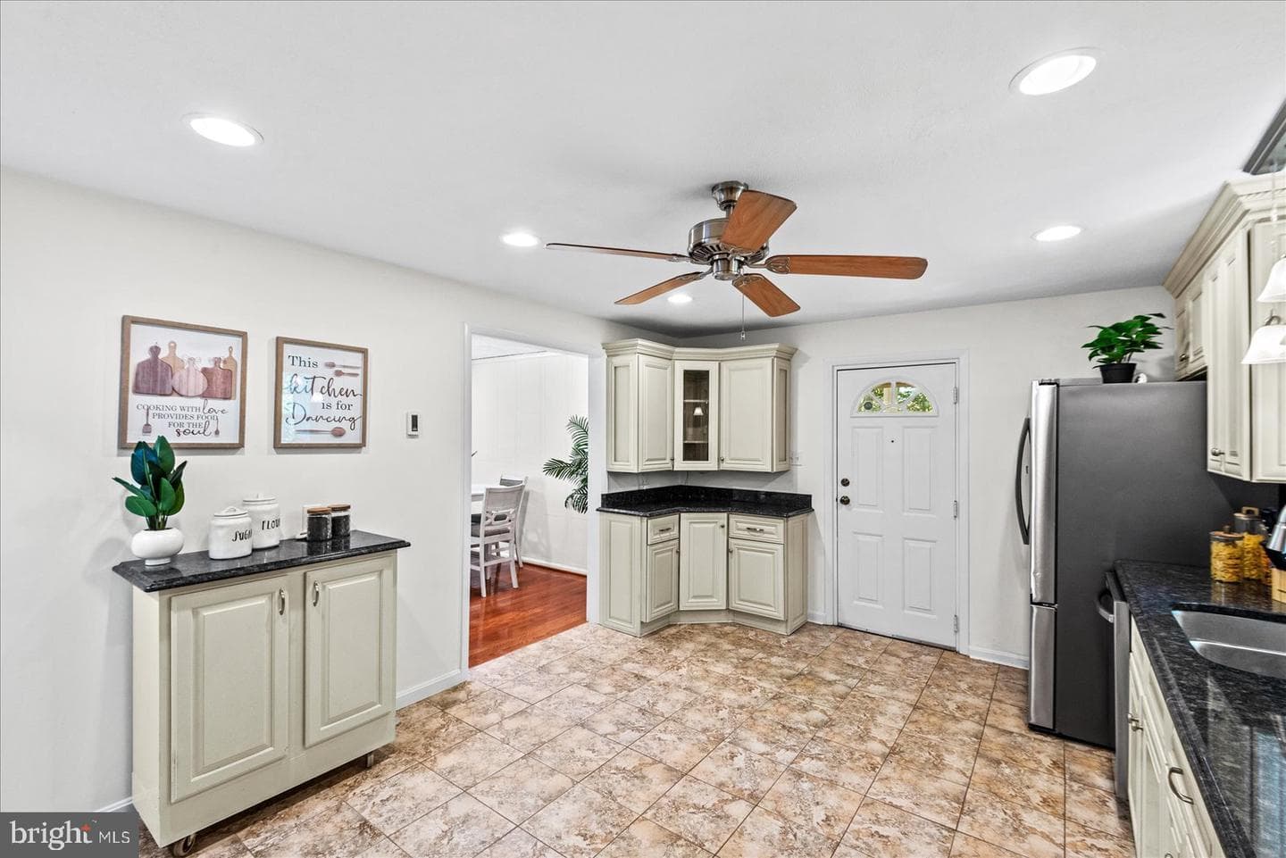 37 Hope Road photo 10