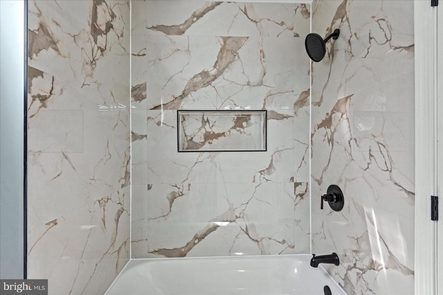 32 Kelly Way photo 42