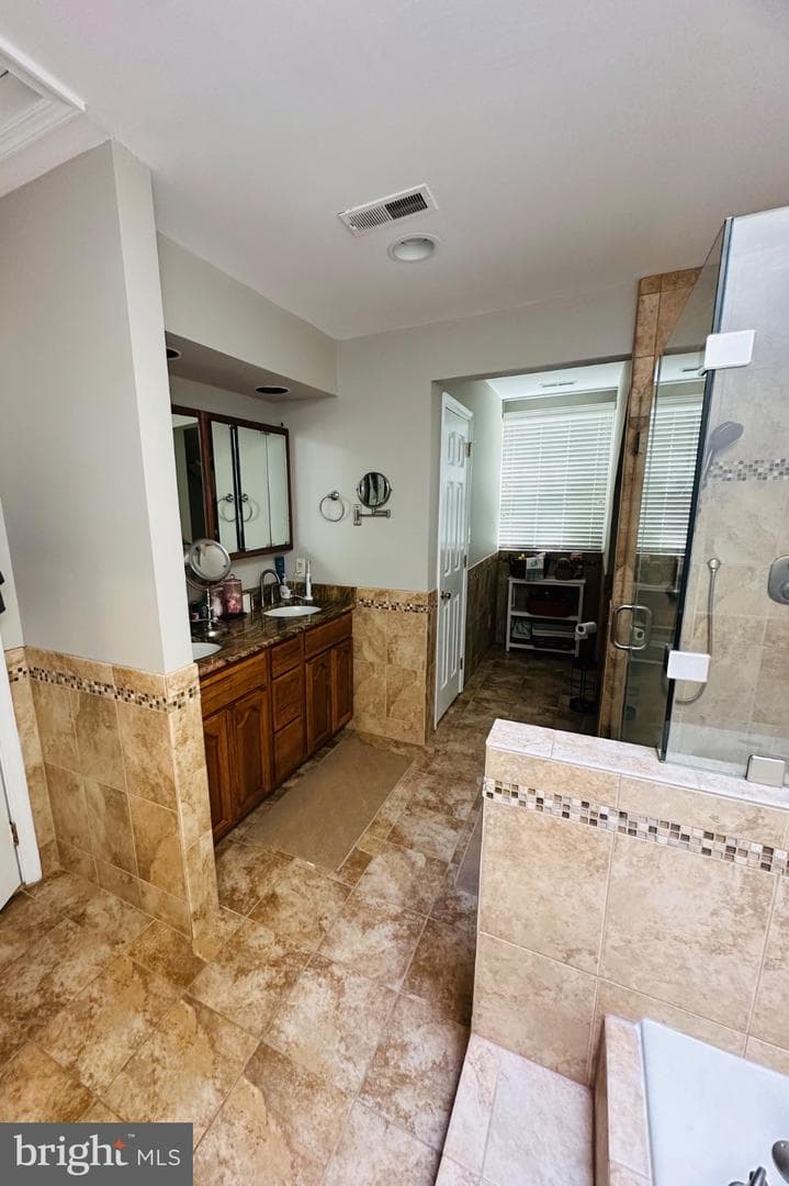 30 Bridgeport Circle photo 23