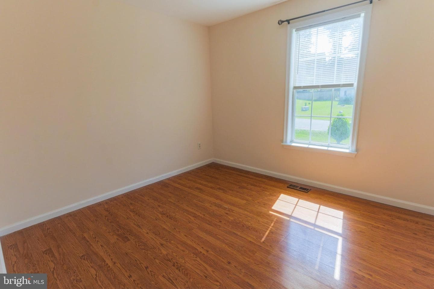 47 Clark Lane photo 24