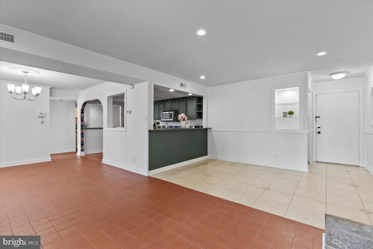202 Buckingham Lane #102 photo 4