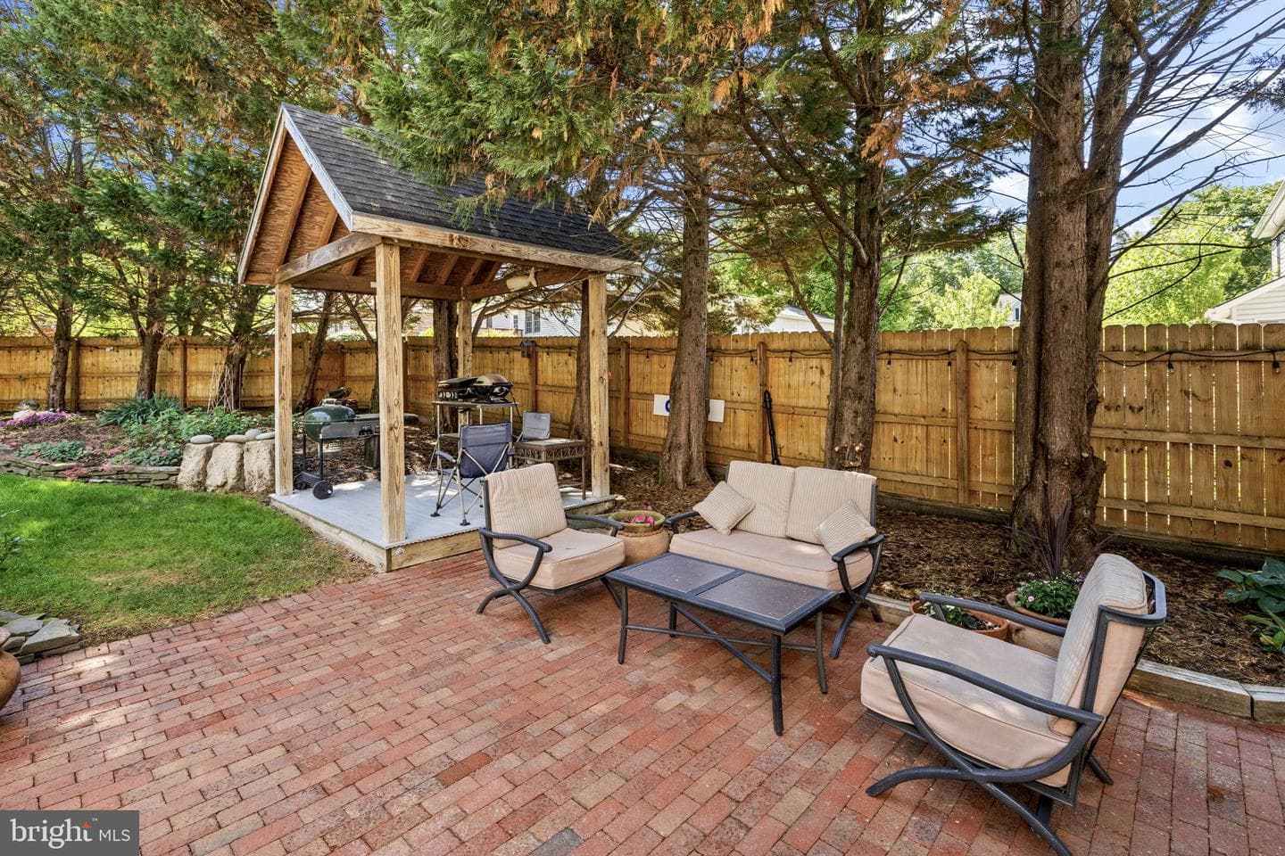 10 N Pointe Drive photo 47