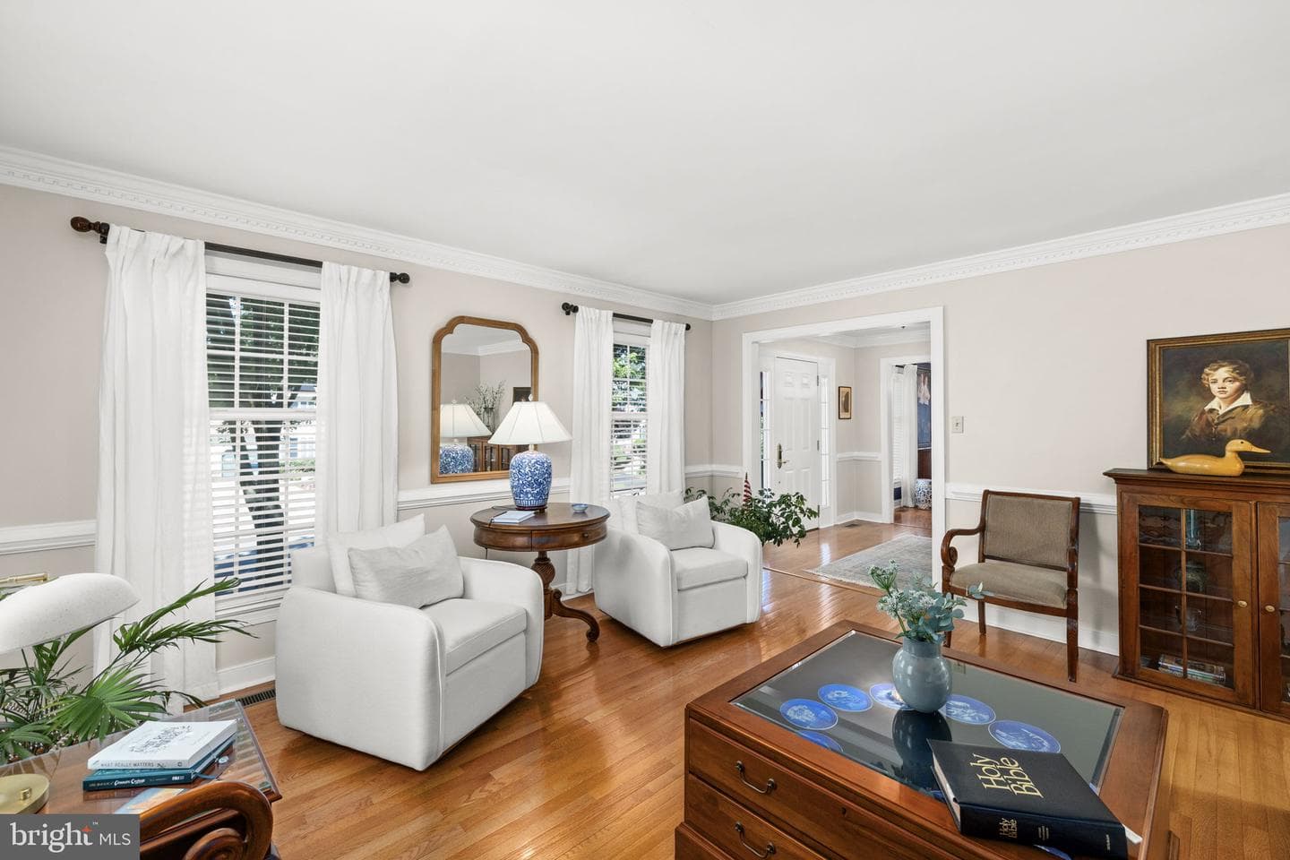 10 N Pointe Drive photo 5