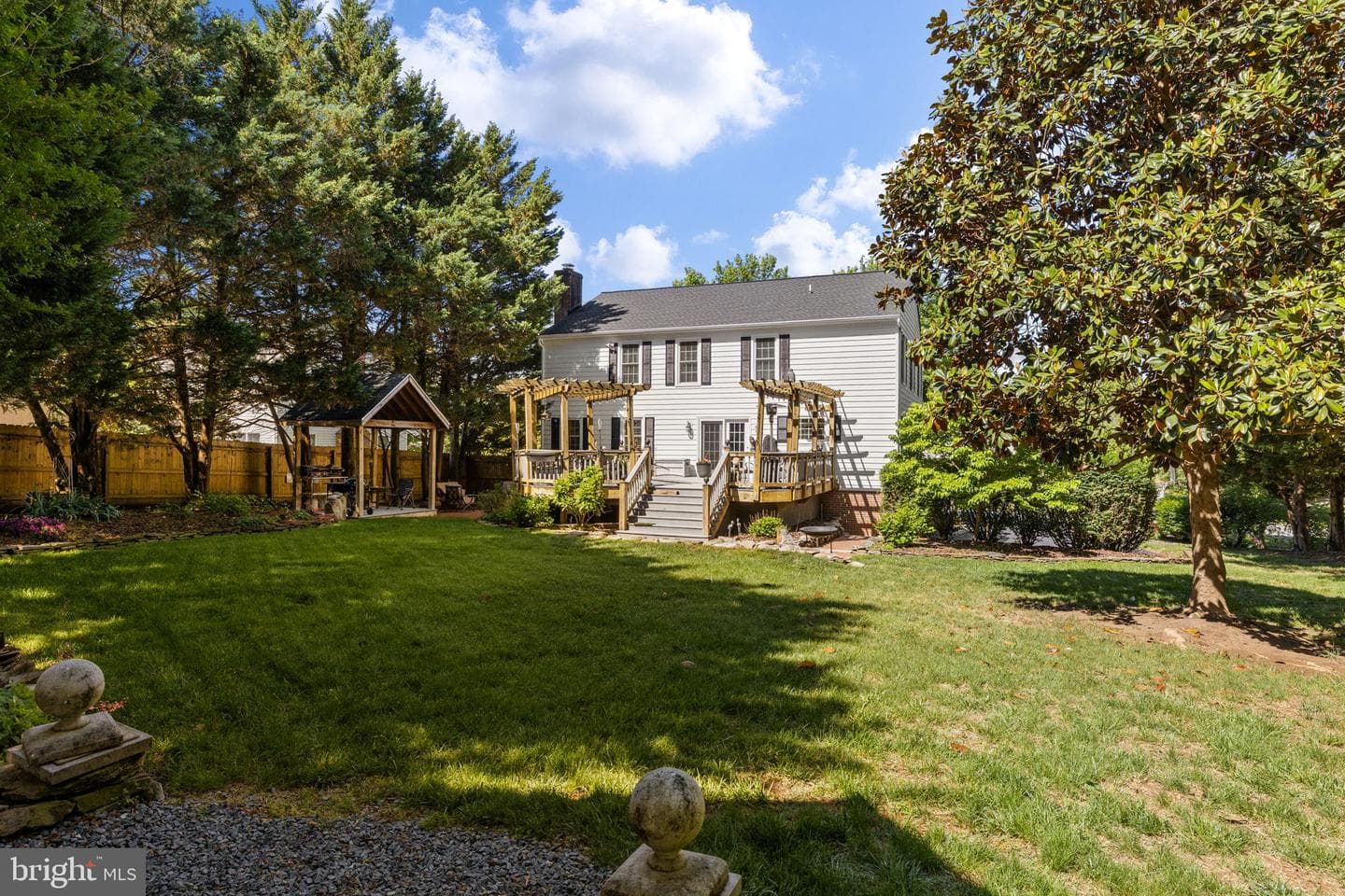10 N Pointe Drive photo 52