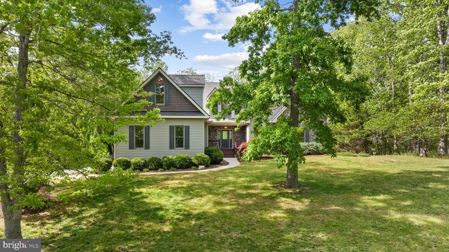 136 Holly Berry Road photo 2