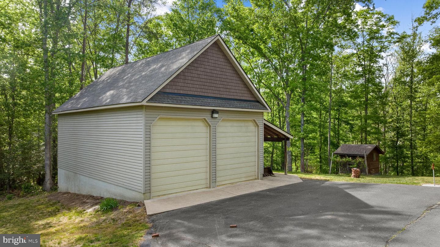 136 Holly Berry Road photo 55