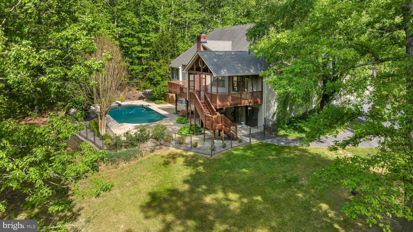 136 Holly Berry Road photo 73
