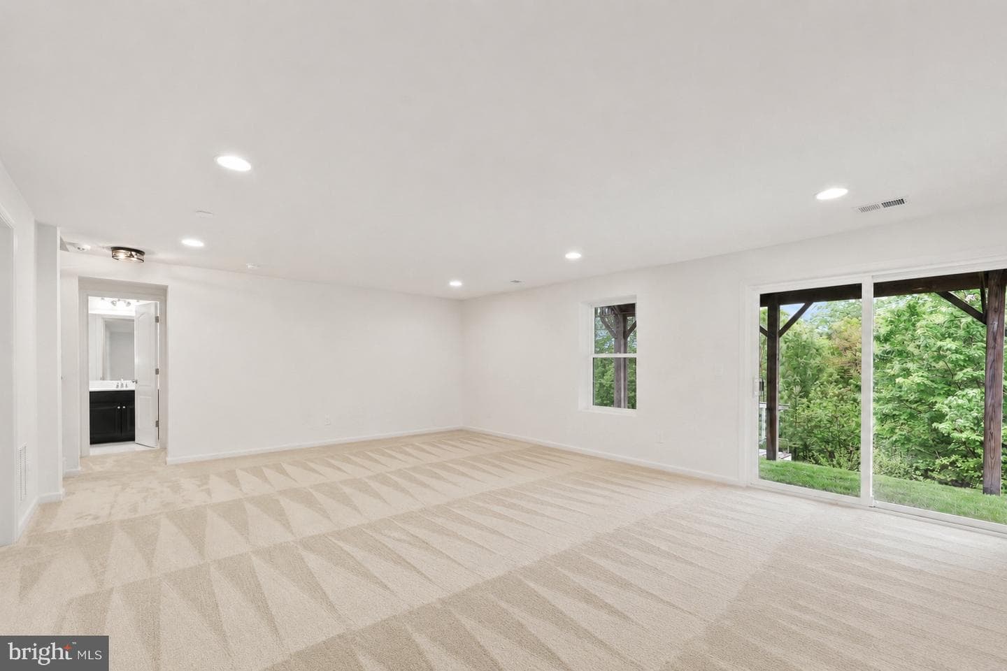 18 Farmview Drive photo 34