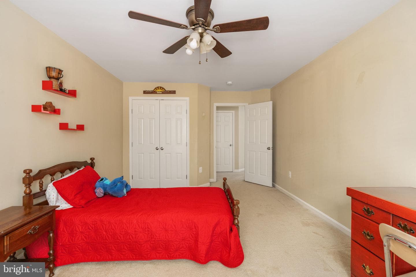 76 Landmark Drive photo 36