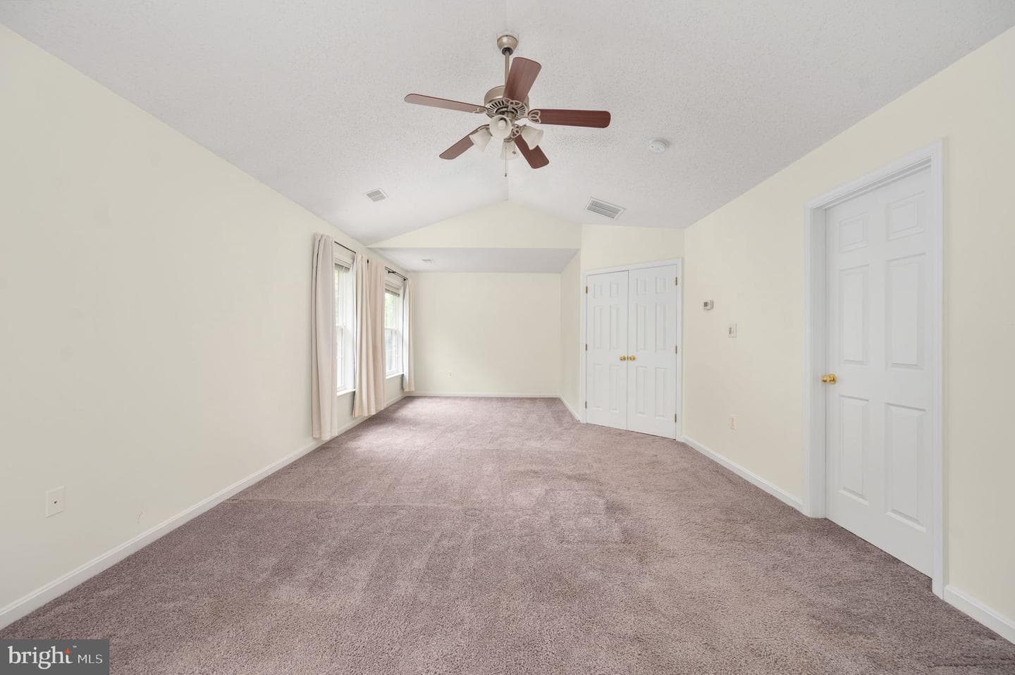 18 Birney Court photo 41