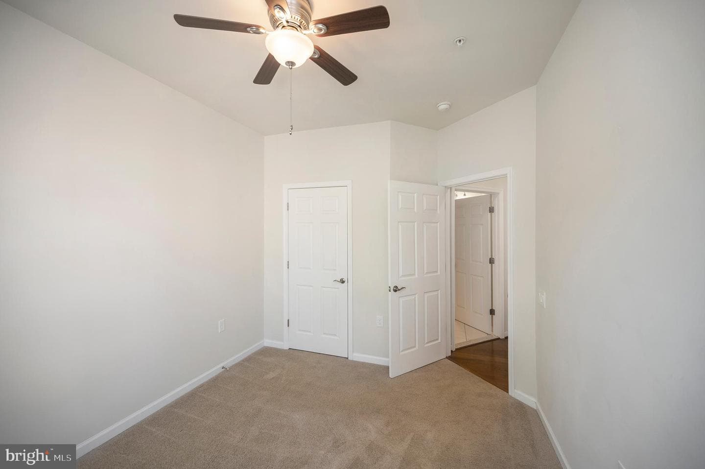 144 Castle Hill Drive photo 7