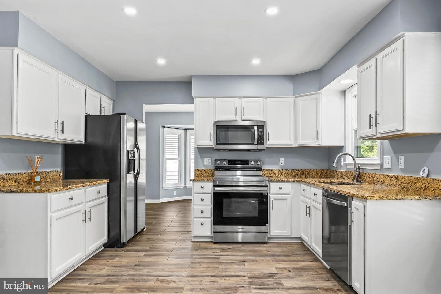 44 Kelly Way photo 8