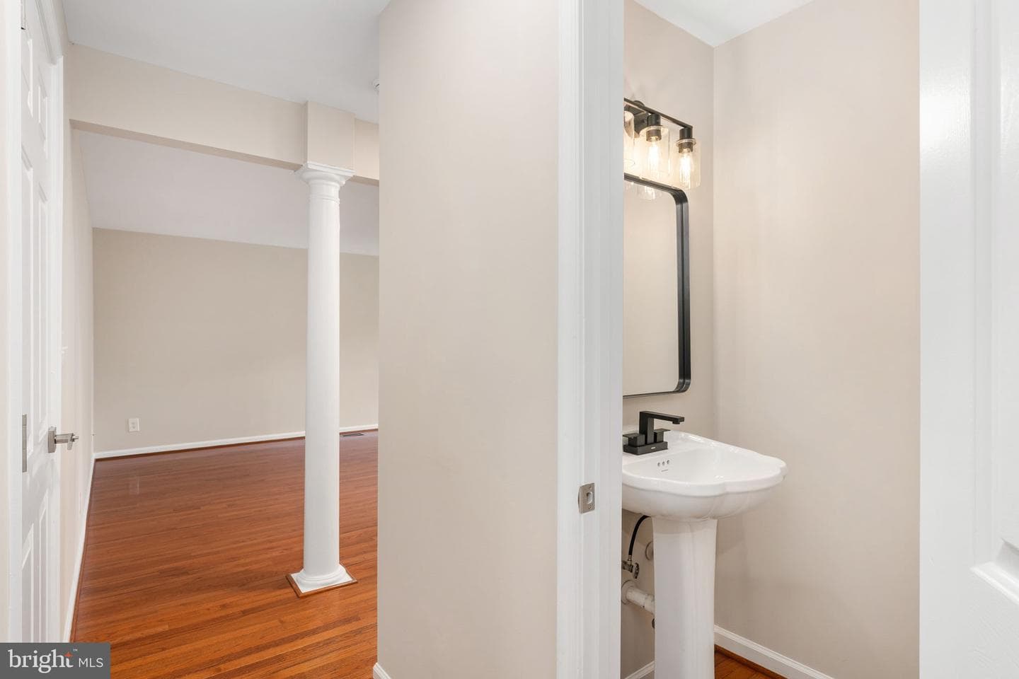 60 Saint Roberts Dr photo 10