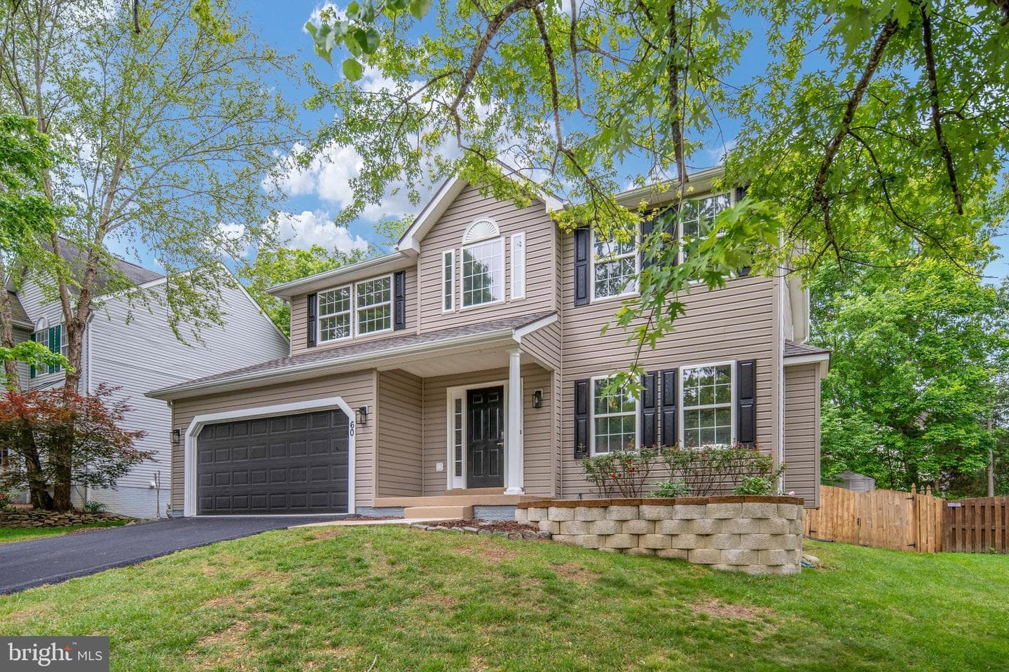 60 Saint Roberts Dr photo 2