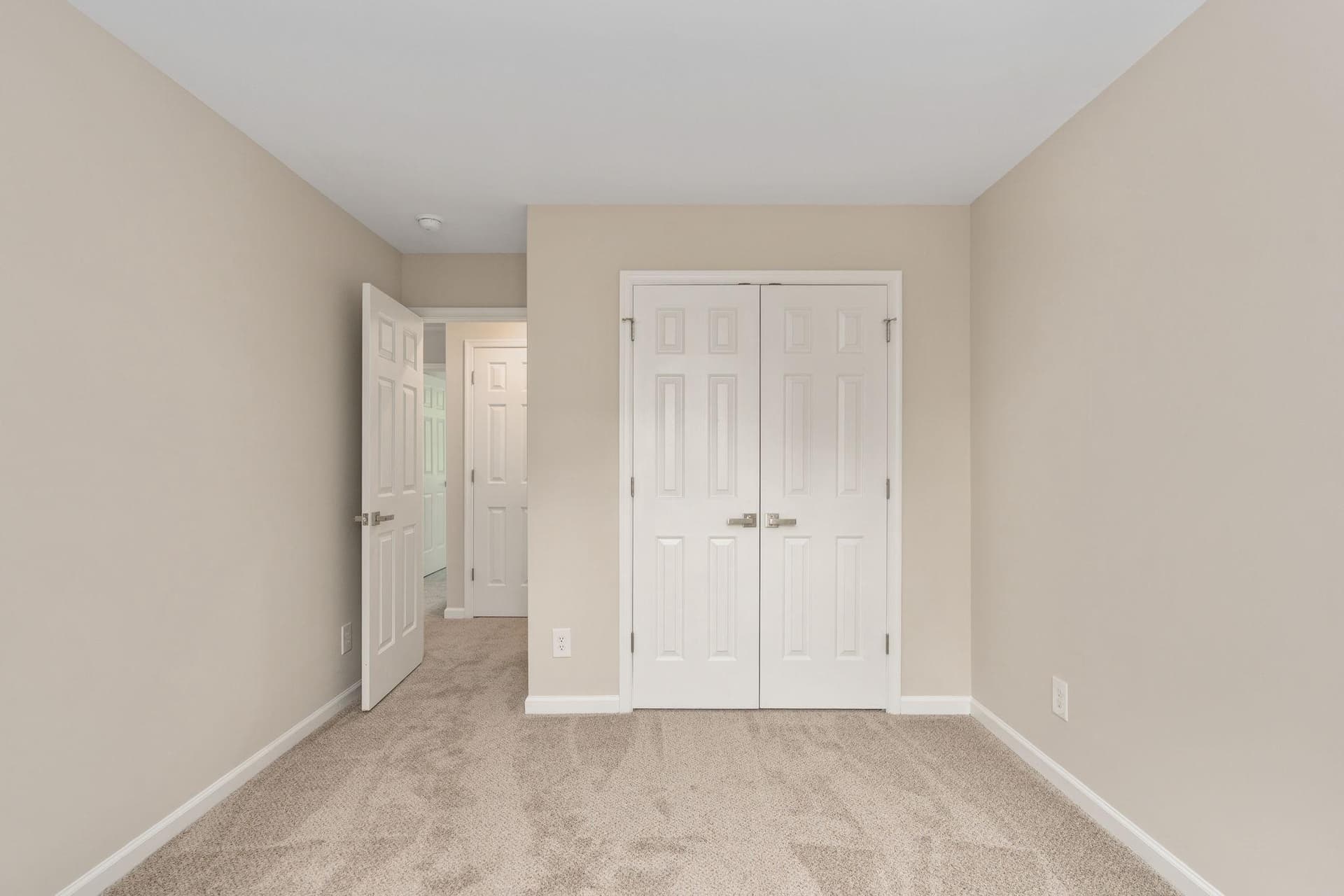 60 Saint Roberts Dr photo 27