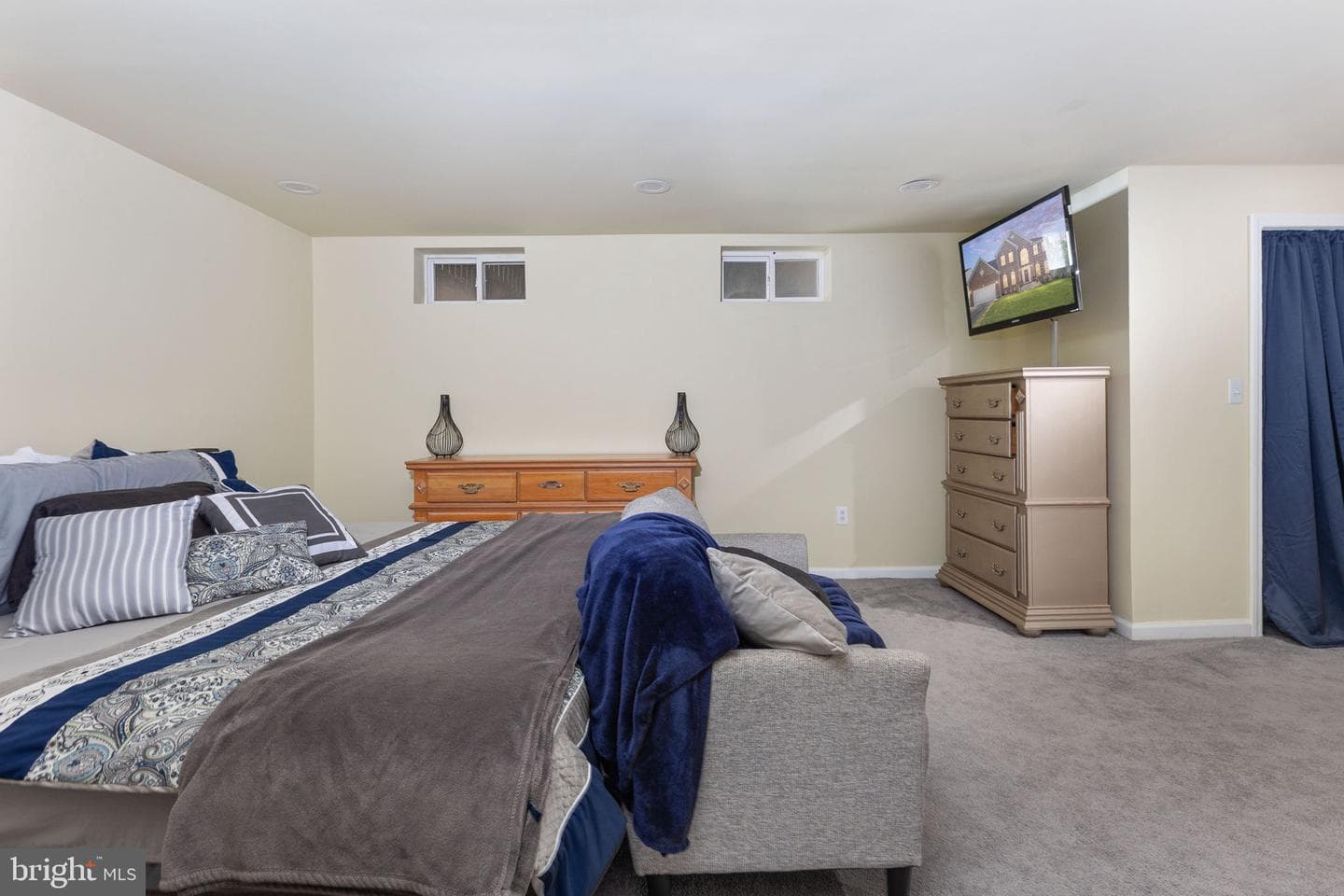 8 Saint Richards Court photo 69