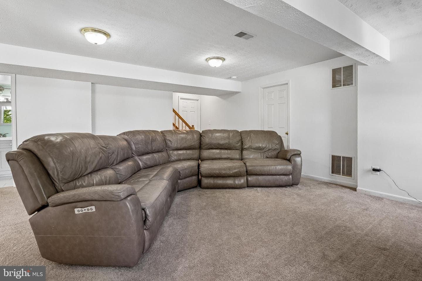 9 Remington Court photo 43