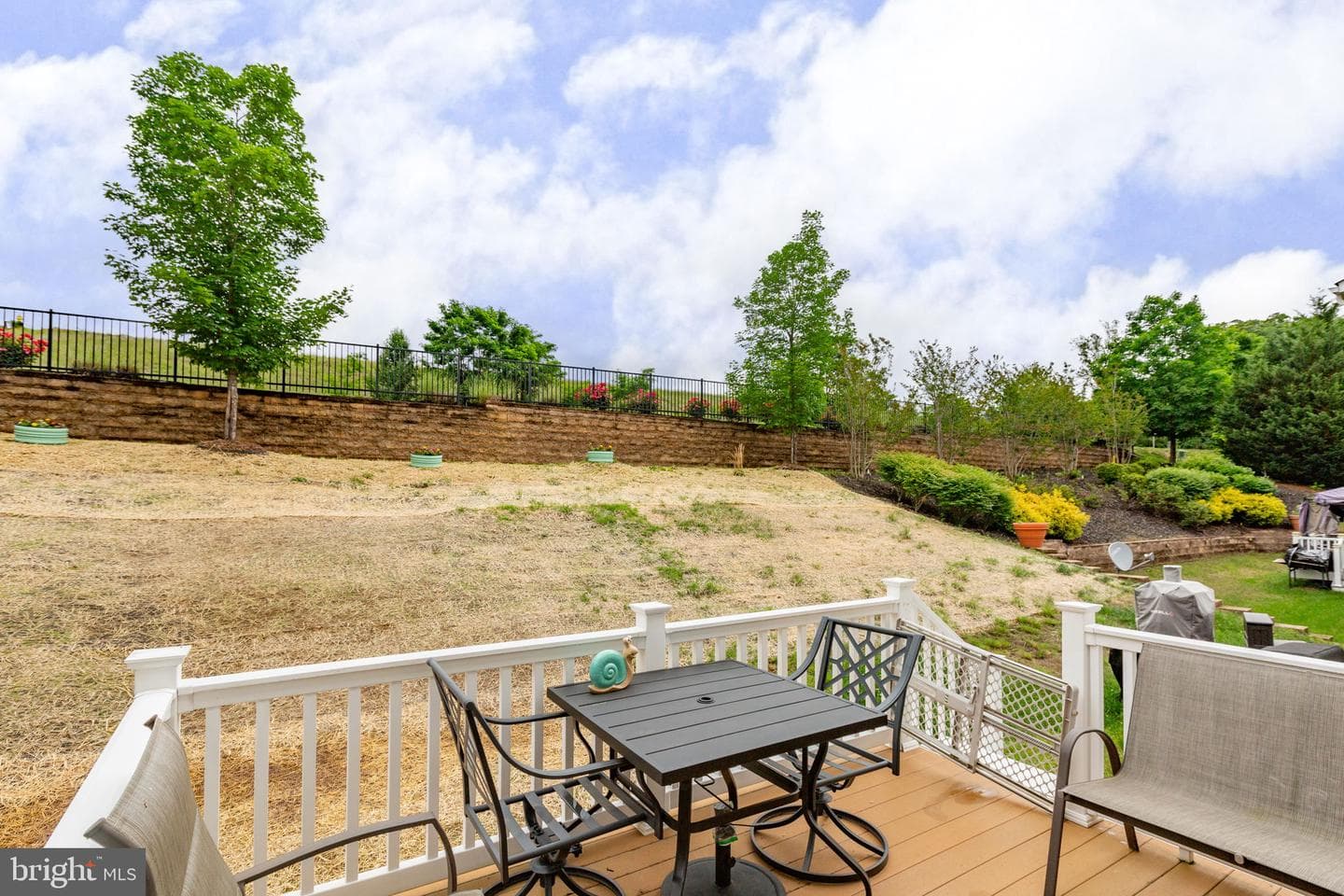 47 Queensland Dr photo 38
