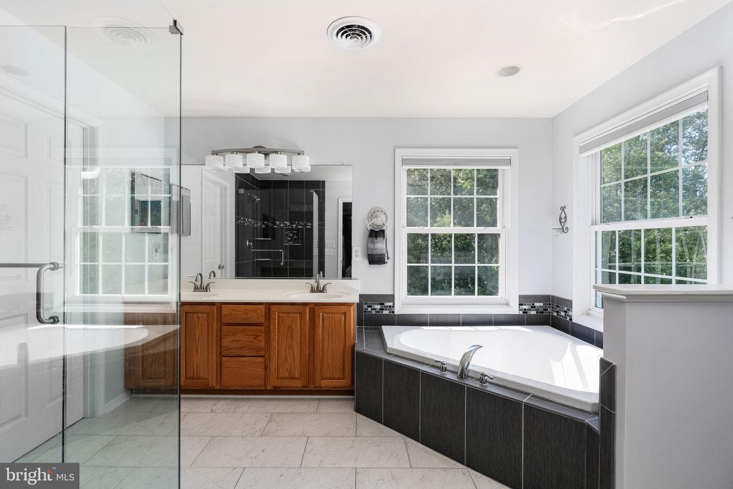 142 Greenway Street photo 63