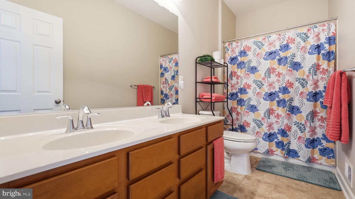 425 Alder Dr photo 32