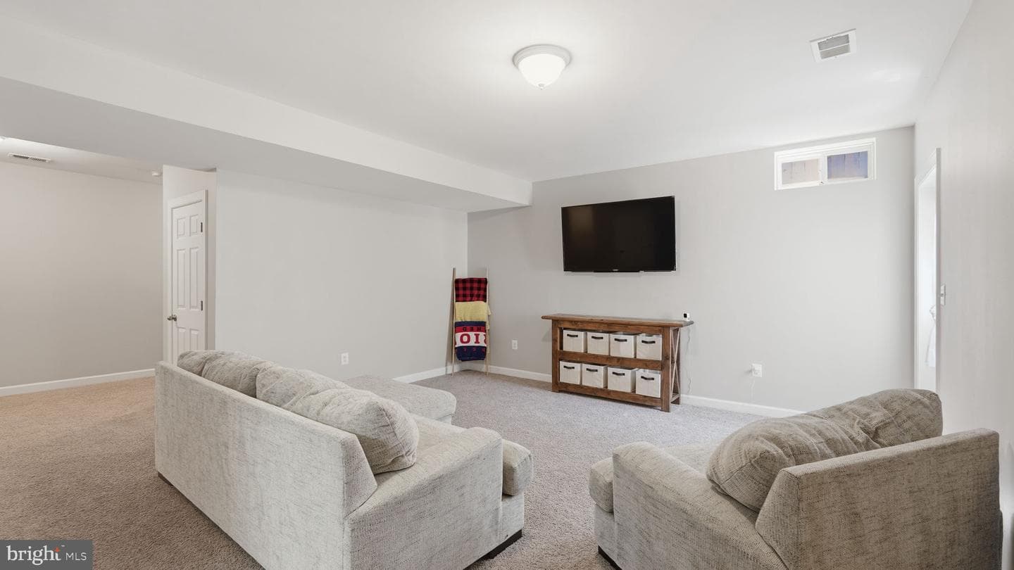 425 Alder Dr photo 37