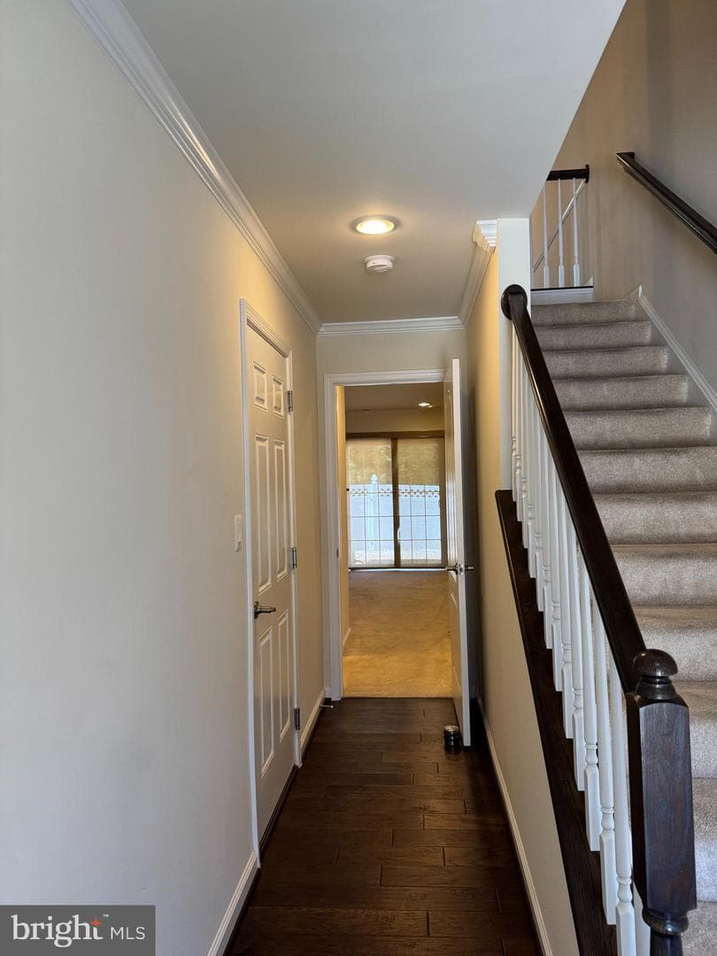 708 Bunker Lane photo 4