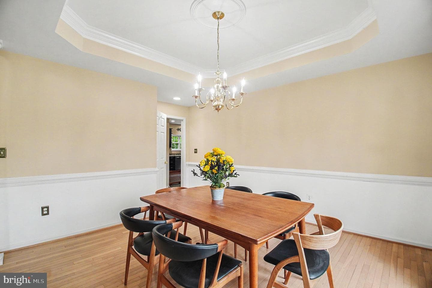 89 Tavern Road photo 13