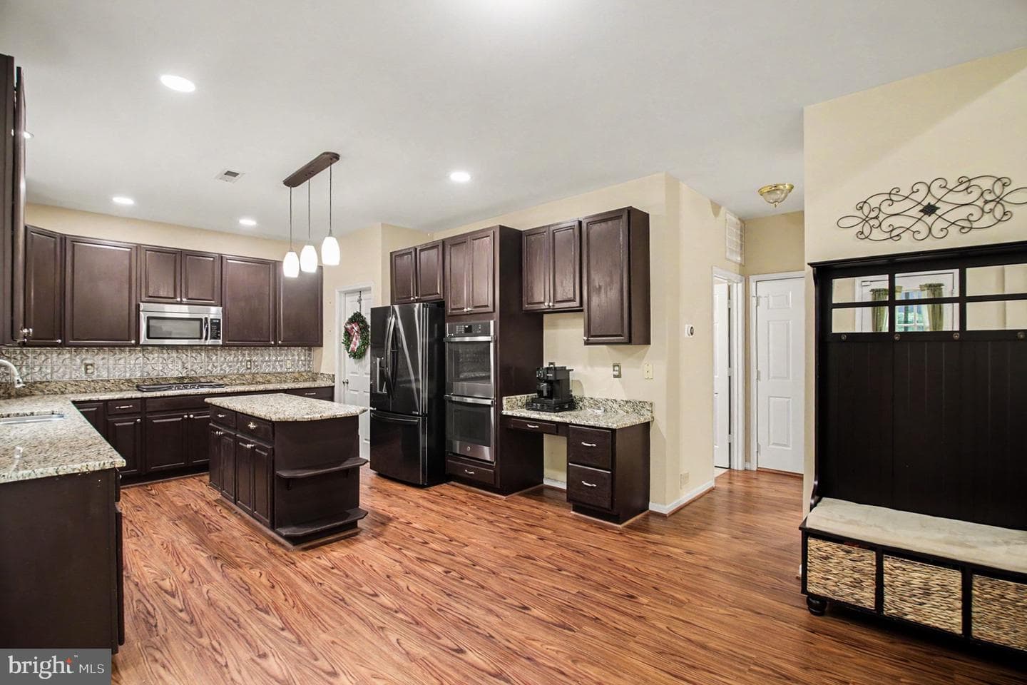 89 Tavern Road photo 15