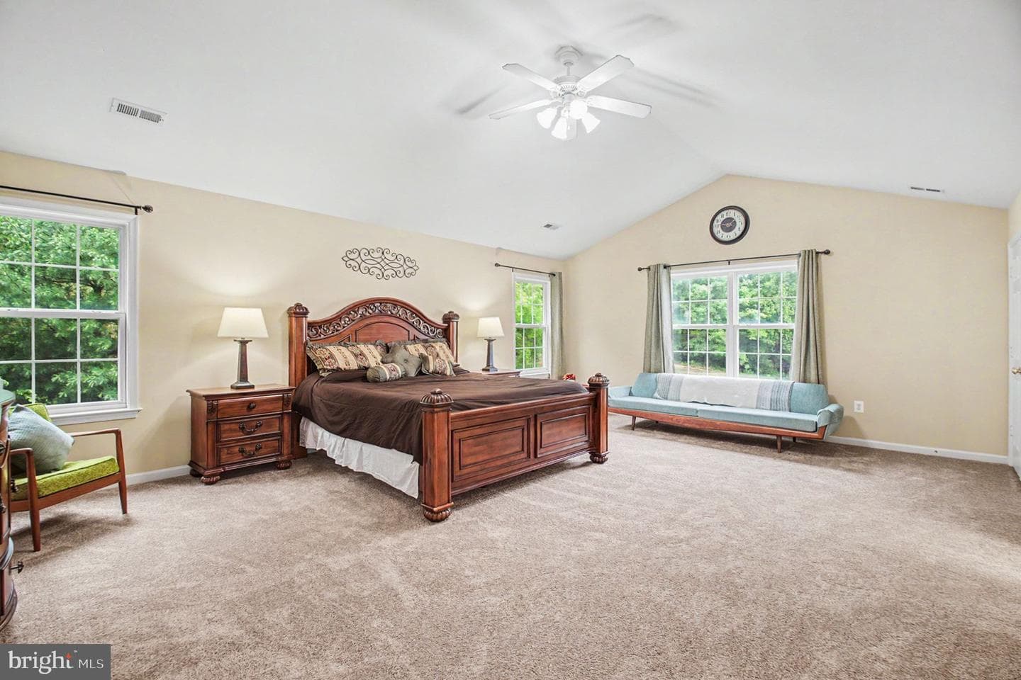 89 Tavern Road photo 19