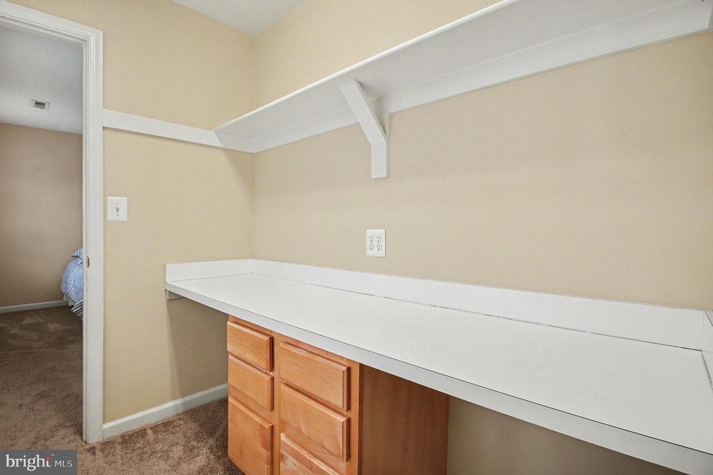 89 Tavern Road photo 29