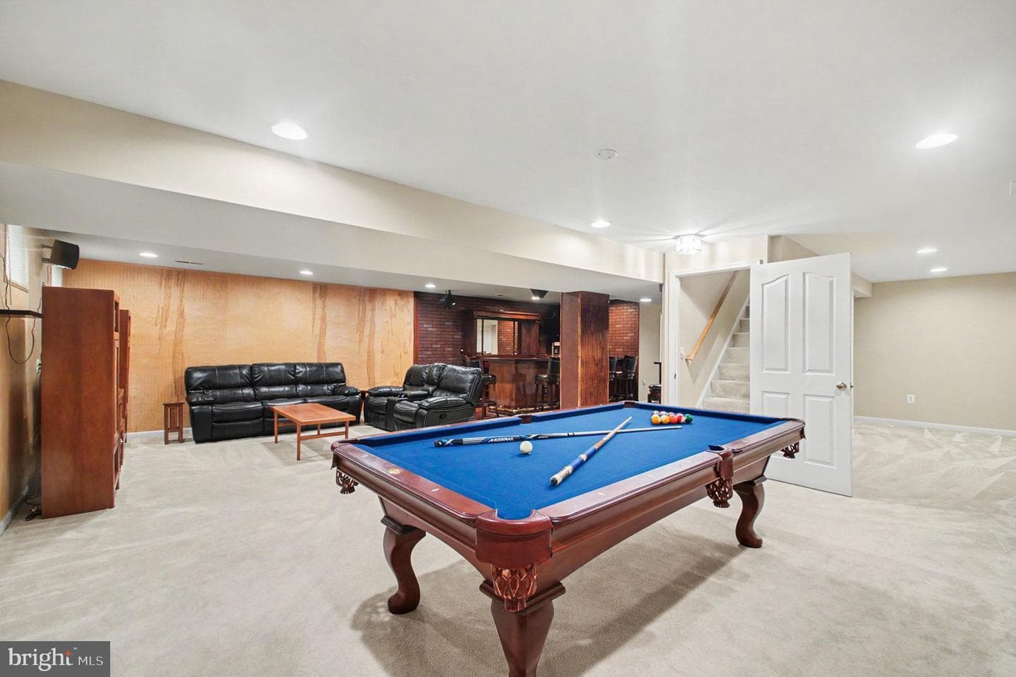 89 Tavern Road photo 36