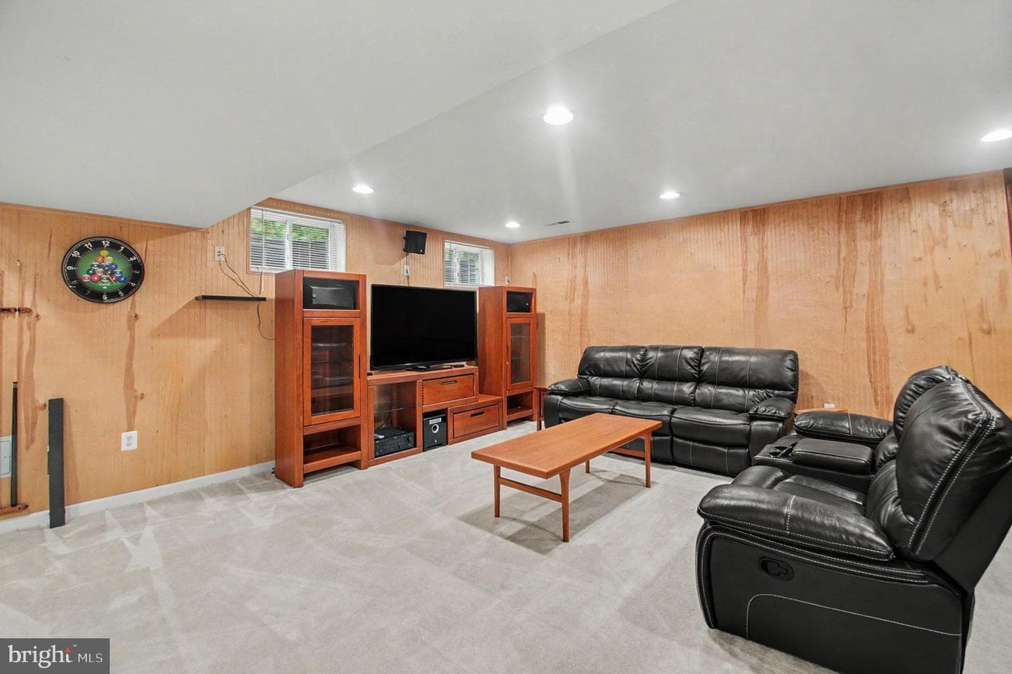 89 Tavern Road photo 38