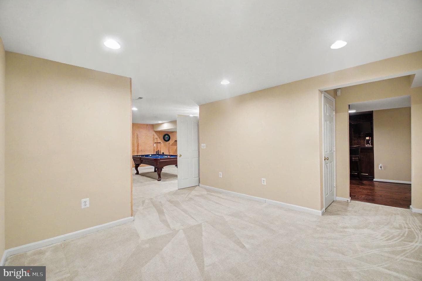 89 Tavern Road photo 42