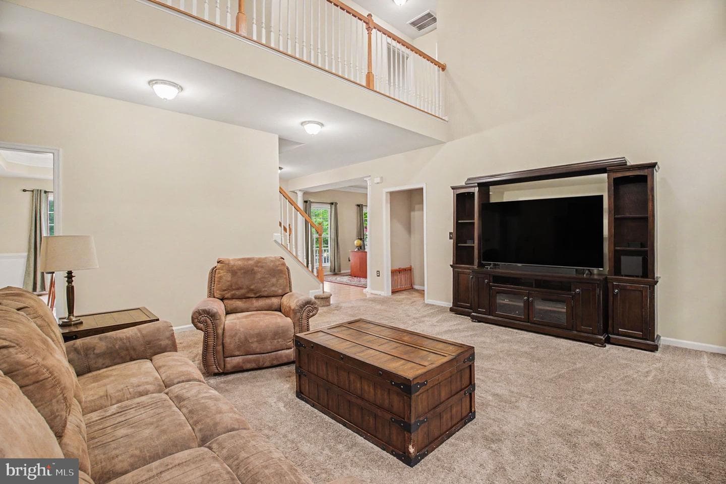 89 Tavern Road photo 7