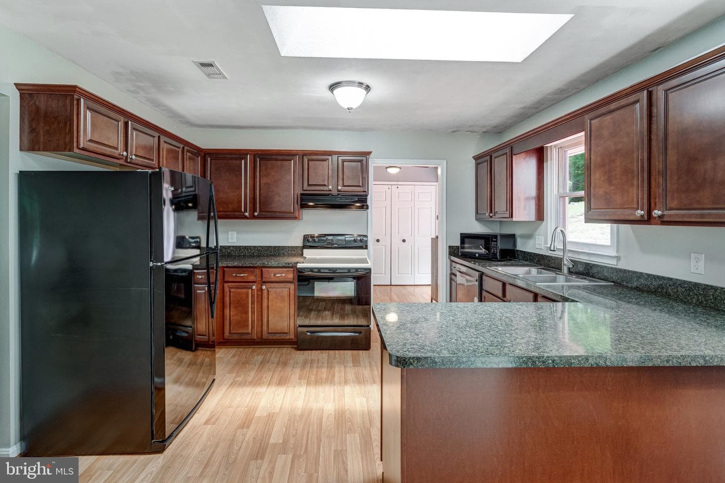 2051 Farragut Drive photo 15
