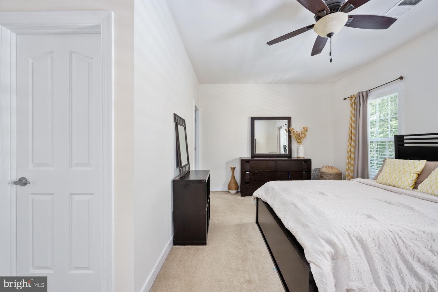 425 Wakerobin Drive photo 61