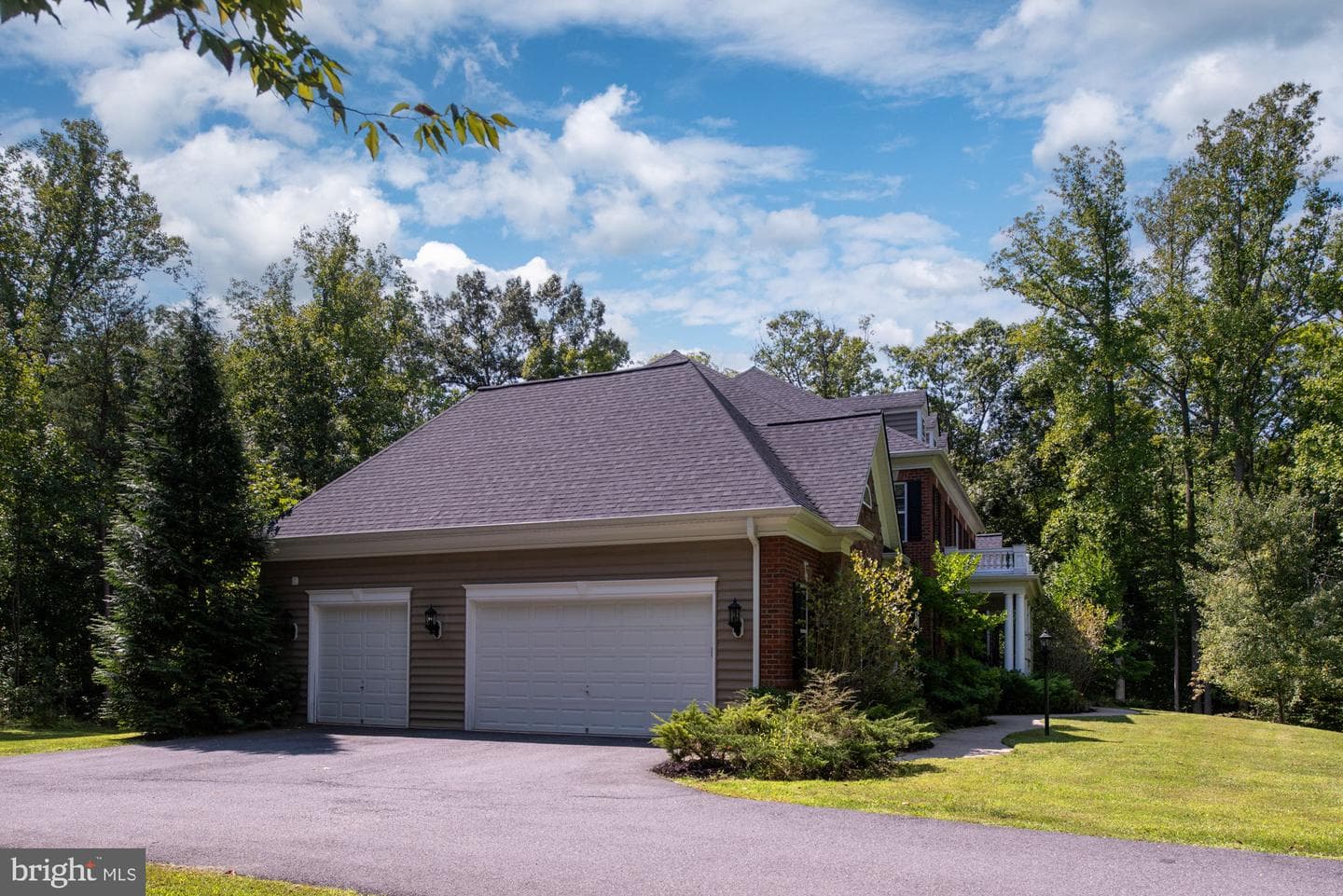 425 Wakerobin Drive photo 84